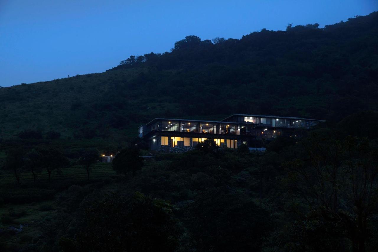 Stayvista At Talerock Inn Mountain View - Breakfast Included Valparai Exterior photo