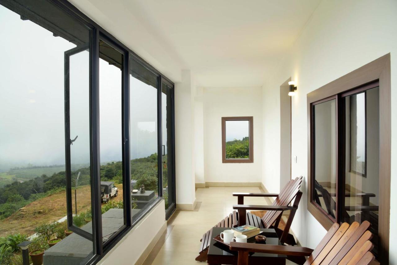Stayvista At Talerock Inn Mountain View - Breakfast Included Valparai Exterior photo