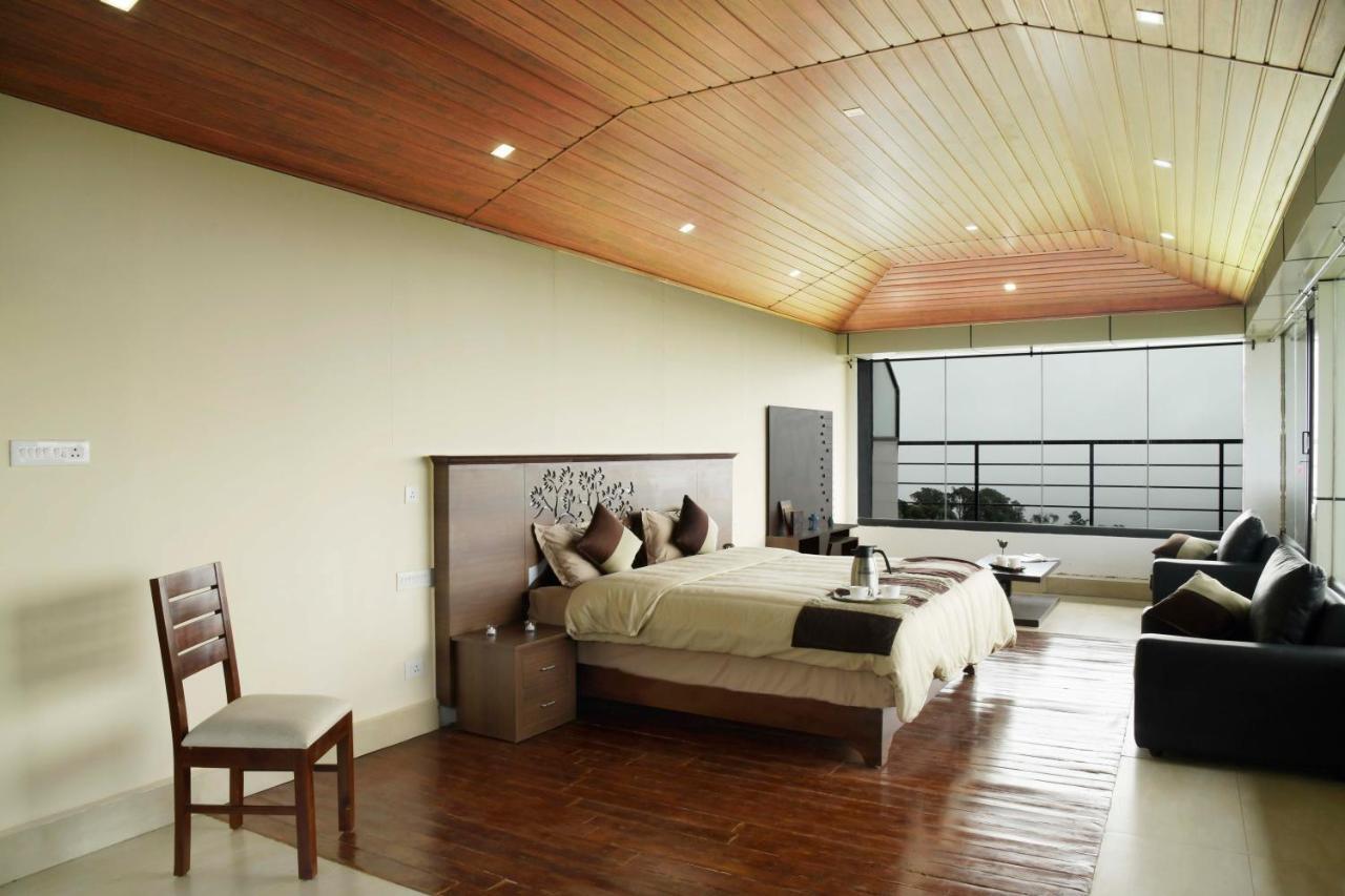 Stayvista At Talerock Inn Mountain View - Breakfast Included Valparai Exterior photo