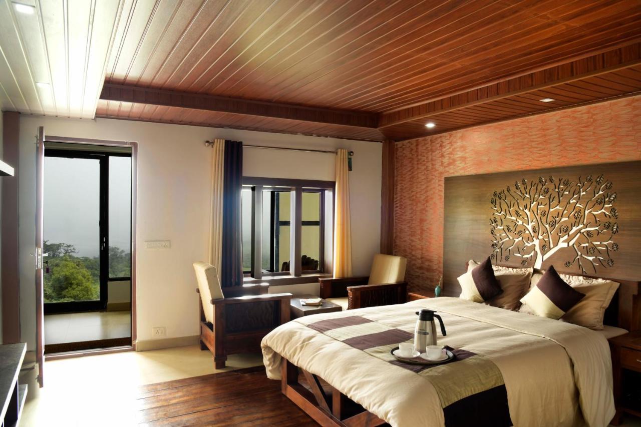 Stayvista At Talerock Inn Mountain View - Breakfast Included Valparai Exterior photo
