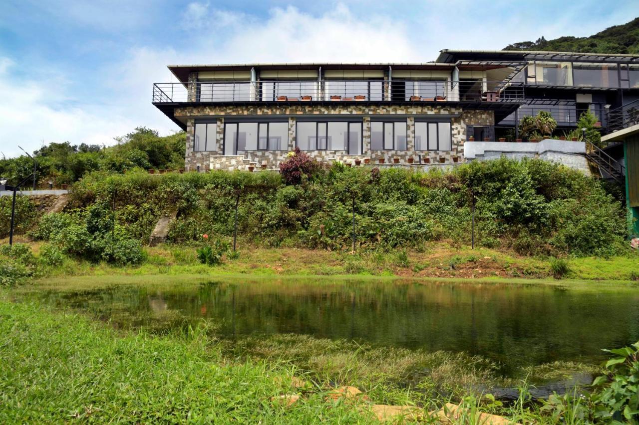 Stayvista At Talerock Inn Mountain View - Breakfast Included Valparai Exterior photo